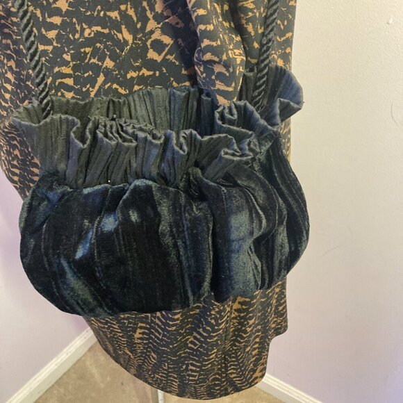 Velvet Purse, Great Aunt Fannie's Attic - Picture 9 of 14